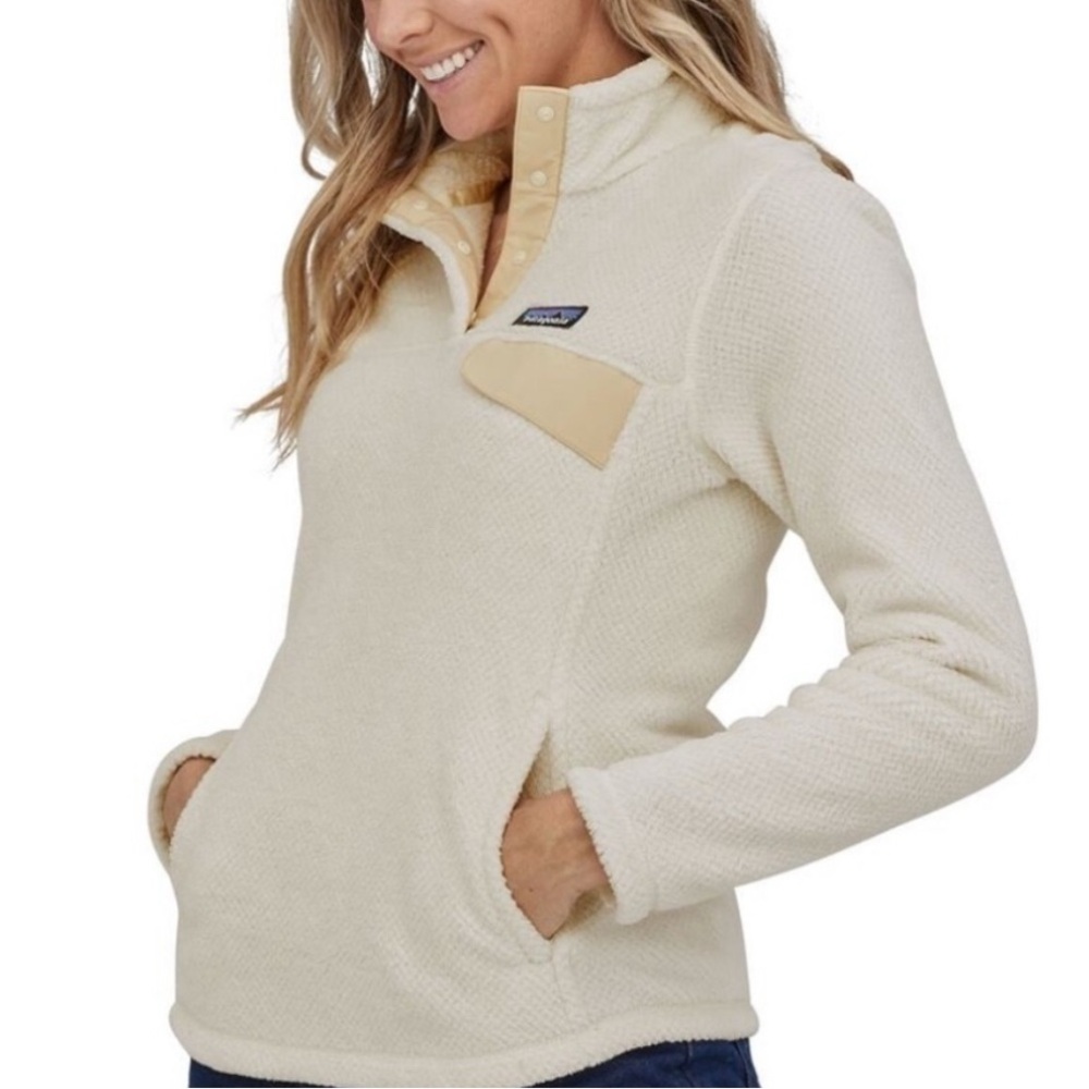 Patagonia pullover; white/cream